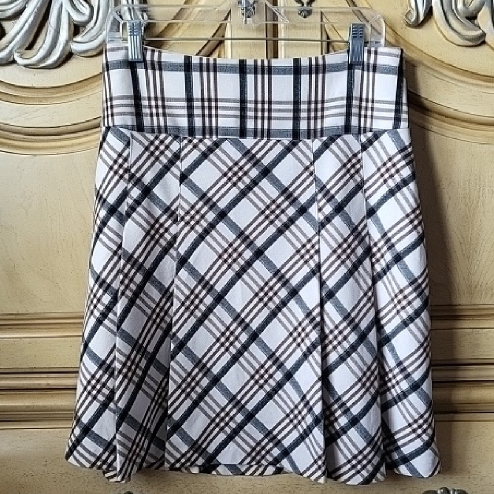 Off-White Pleated Plaid Skirt